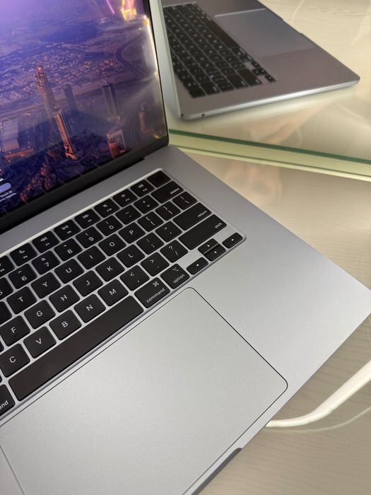 MacBook Air M4 15' 16/512