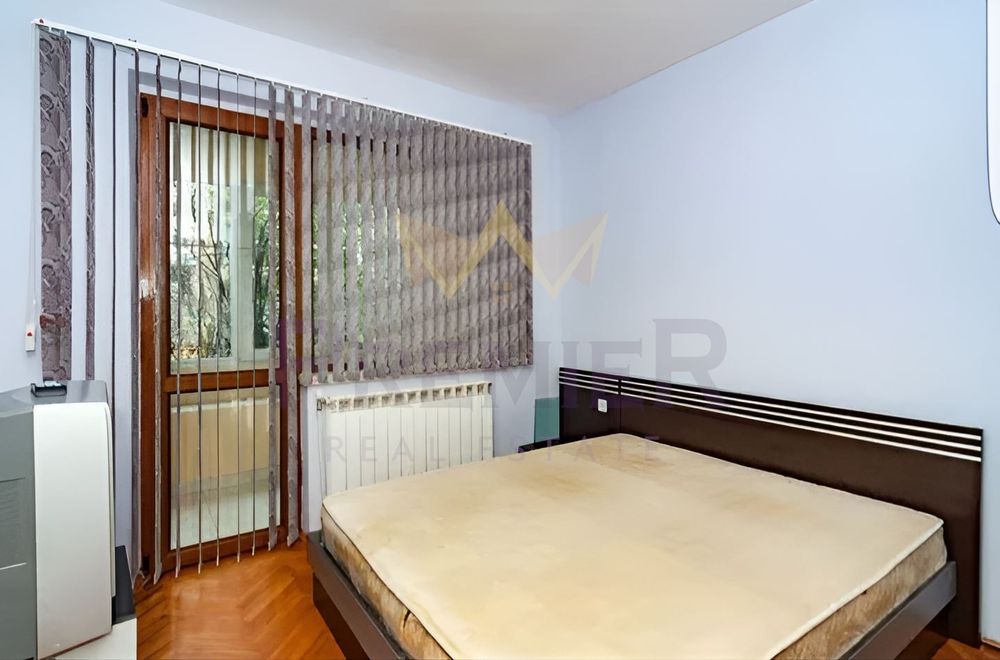 Дава се под наем Тристаен апартамент в Варна, Базар Левски - 65 кв.м за 561 € - Снимка #4