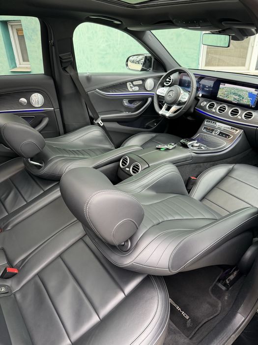 Mercedes Benz E220d AMG pachet ,194cp, Panorama,ceasuri Widescreen