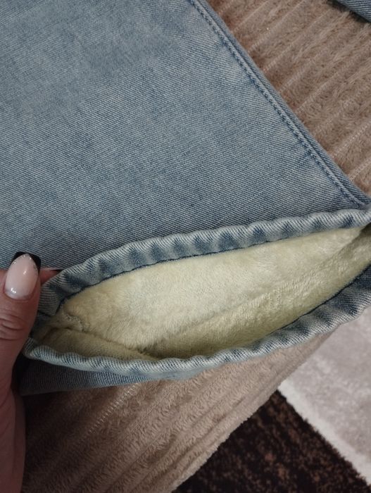 Продам теплые джинсы