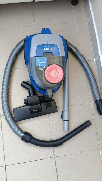 Пылесос Philips 1800w