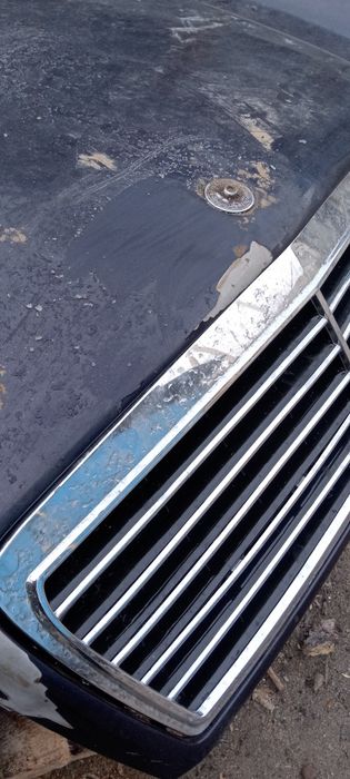 Капот Мерседес 210й