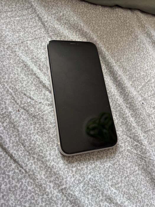 Iphone 11 , 128 GB, 70%
