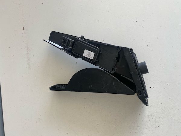 Pedala acceleratie VOLVO XC90 31445780 32212451
