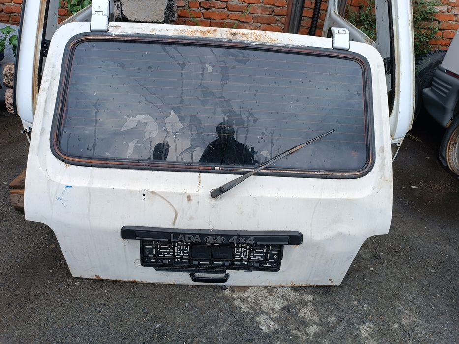 Нива заднее крыло, дверь