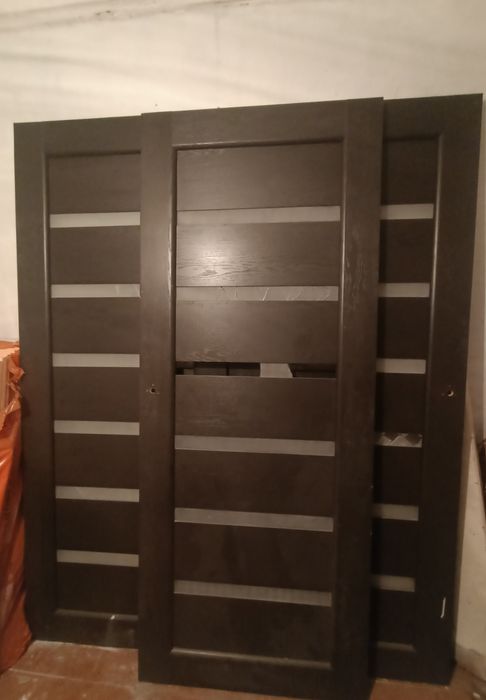 Срочно продам двери