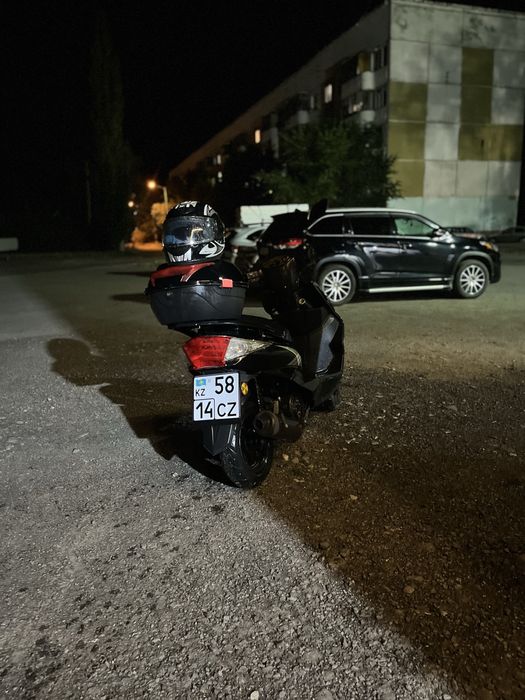 Продам скутер м 8