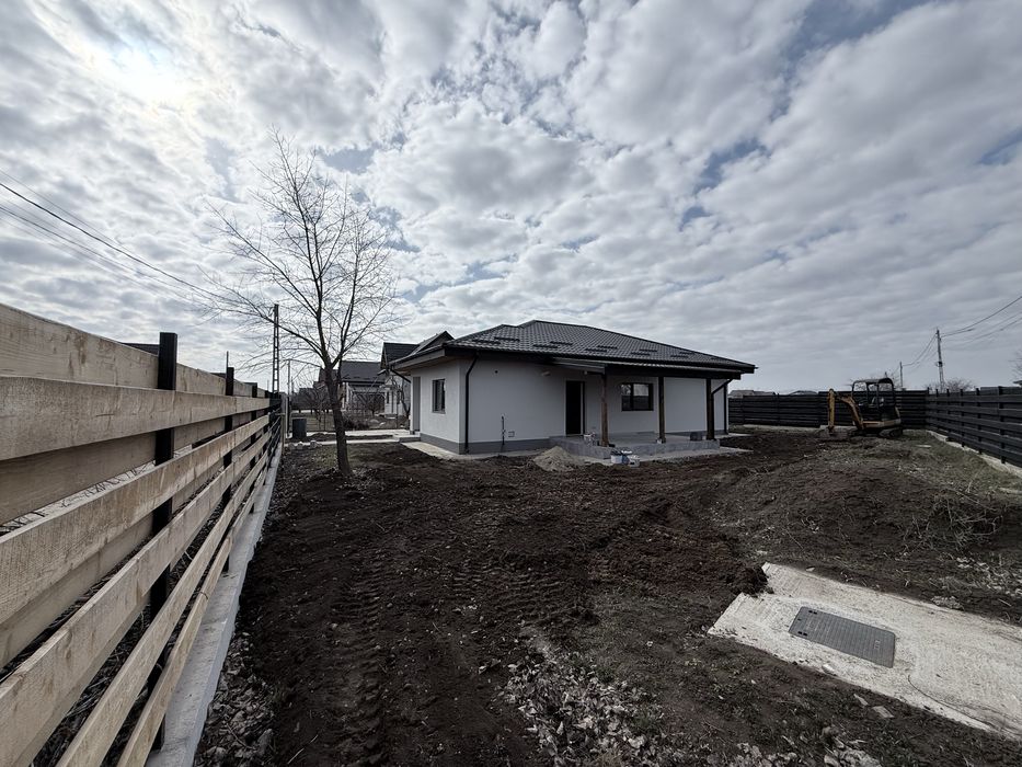 Casa parter moderna - Vorovesti (Valea Ursului) - ASFALT! PROPRIETAR!