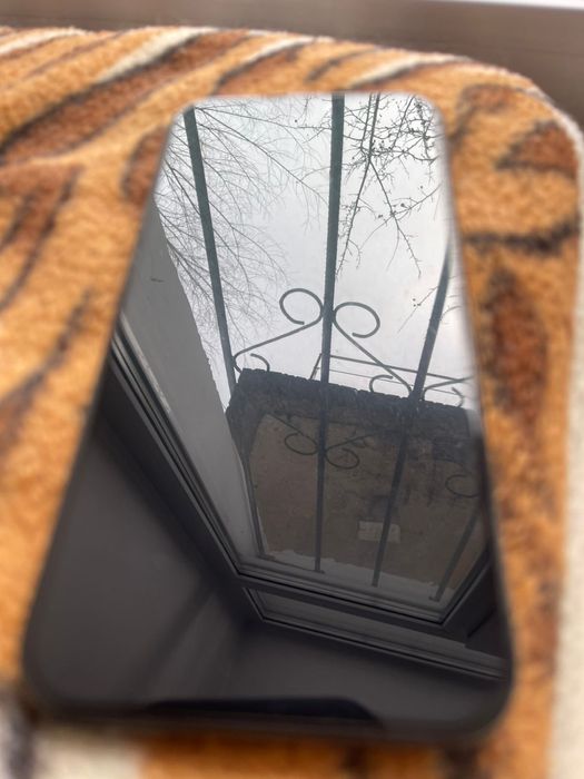 Продам Iphone 16 Pro max батарея 100%