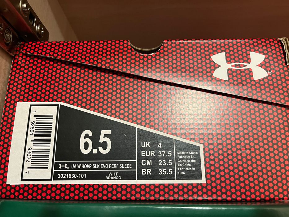 Обувки Under Armour 37,5 HOVR SLK EVO