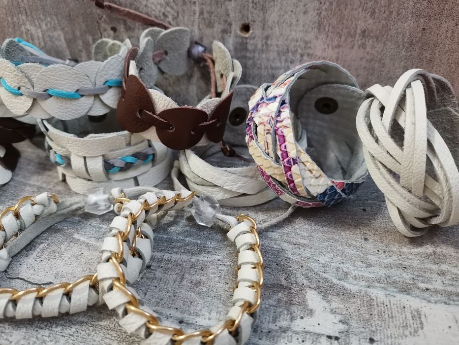 Продам кожаные  браслеты