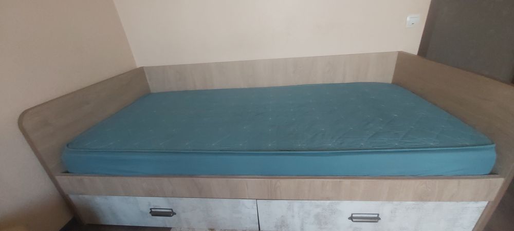 Кровать подростковая