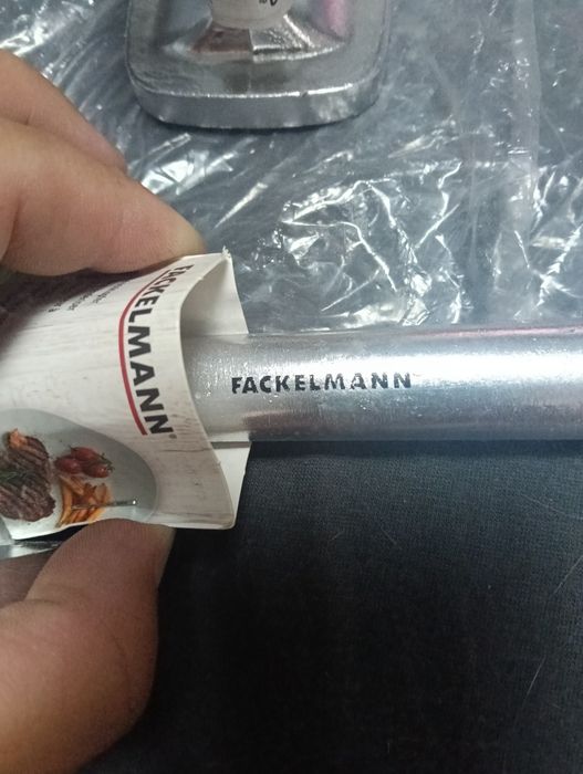 Vând ciocan pt frăgezire carne marca Fackelmann