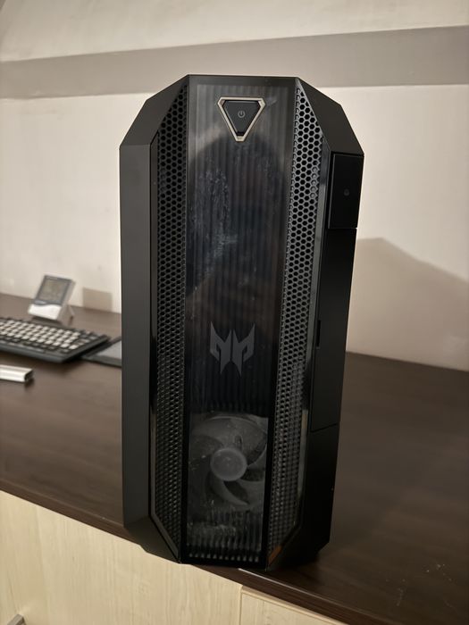 Геймърски компютър с RTX 3070 и 64 GB RAM