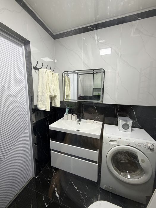 Сдаётся современная квартира с новым ремонтом