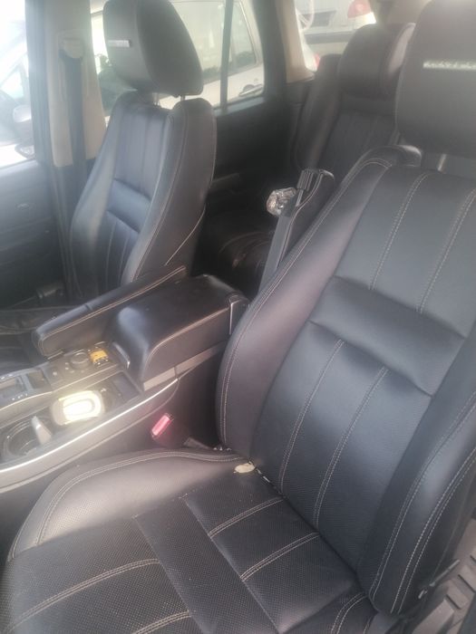 Dezmembrez range rover sport