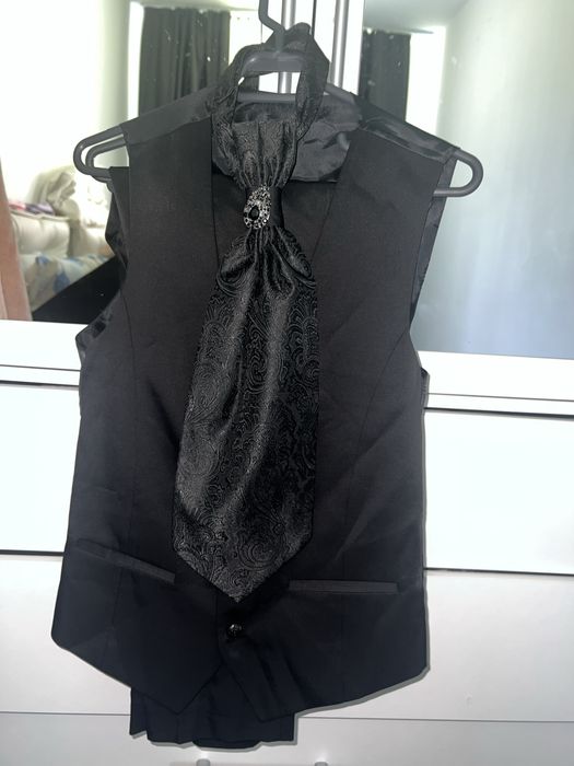 Costum de mire/botez