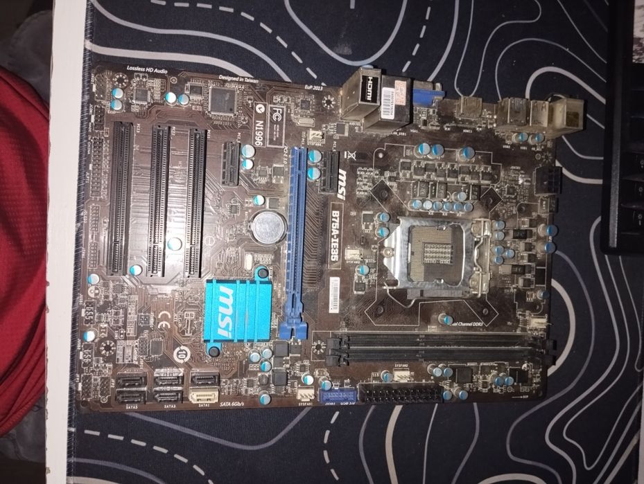 Материнская плата msi b75a-ie35