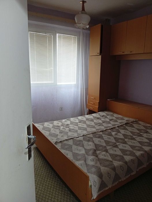 Дава се под наем Тристаен апартамент в Ловеч, Промишлена зона - 60 кв.м за 228.99 € - Снимка #2