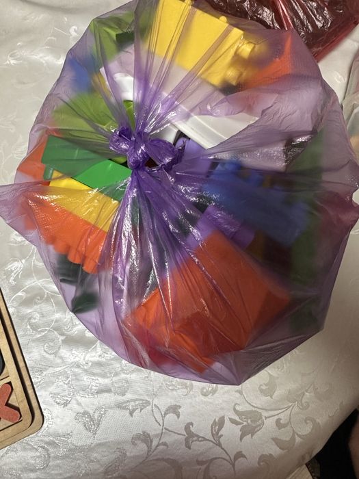 Отдам бесплатно игрушки