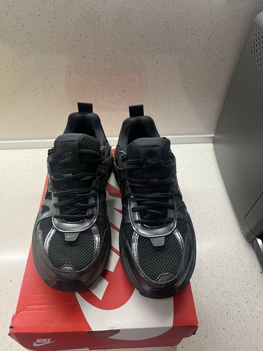 Nike v2k обувки.