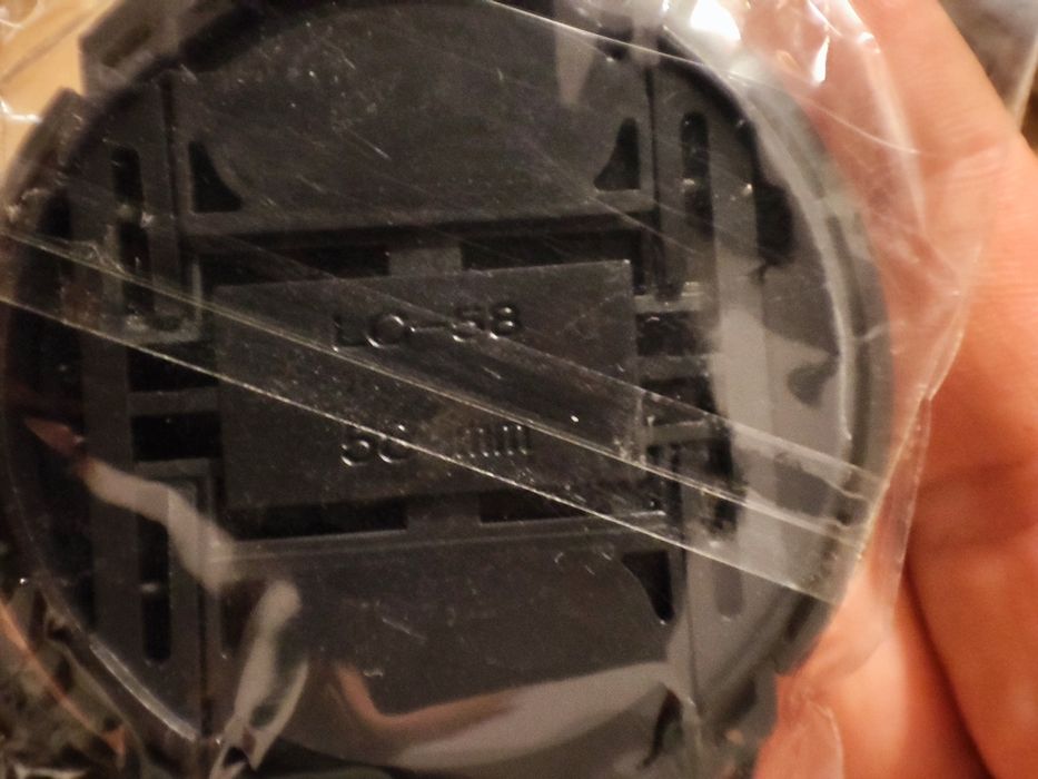 Капачки за обективи Canon - Чисто нови