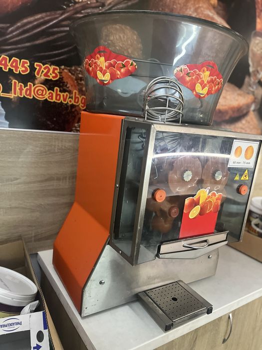 Професионална машина за портокалов фреш – FORNAZZA