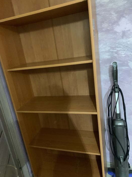 Книжная  полка  б /у