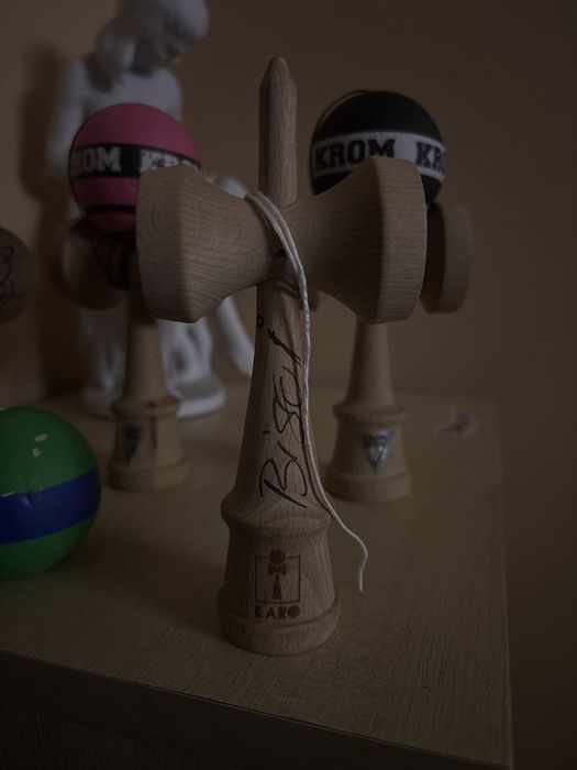 Ken semnat de bisoi crbl baiatul cool