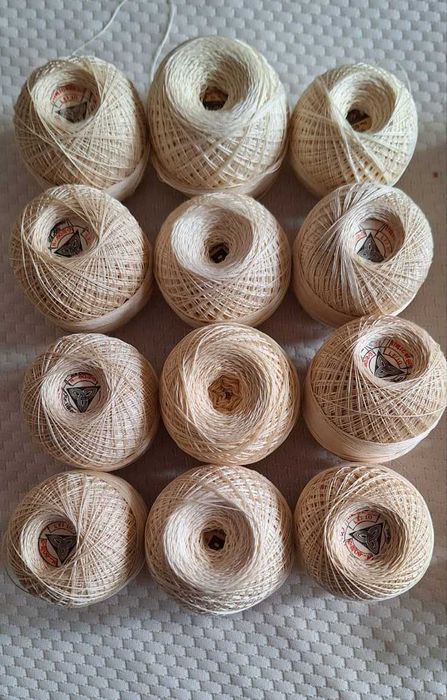 Памучна прежда за плетене на една кука и други.