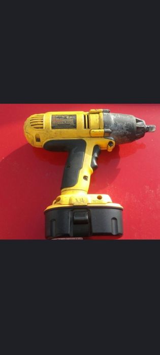 Гайковерт DeWALT DW059