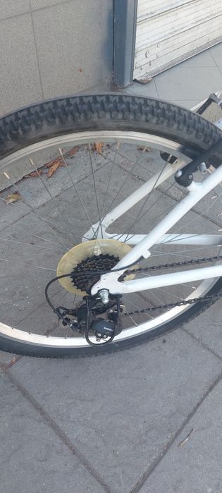 Продавам лек алуминиев сгъваем велосипед 26 цола