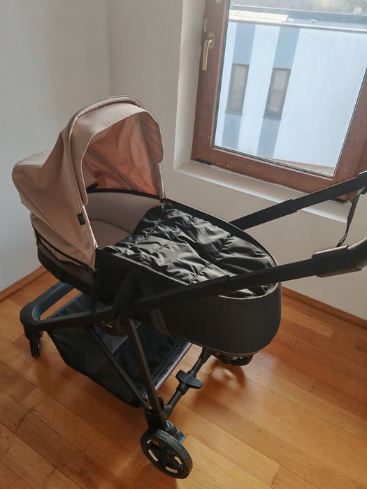 Cărucior Thule Shine 2 in 1 sau separat