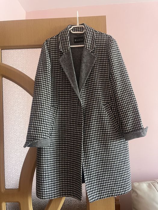 Pardesiu cu buzunare necaptusit