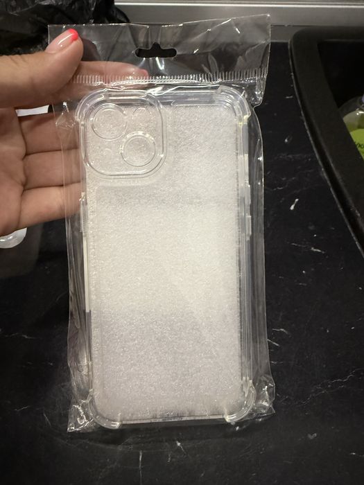 Продавам кейс за iphone 13 и 15