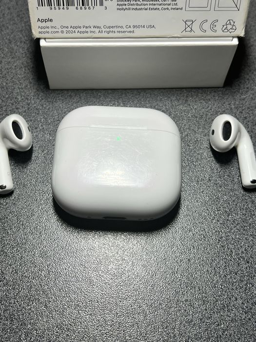 Vand- Airpods 4 , ANC , originale 100%. , cutia lor , factura emag