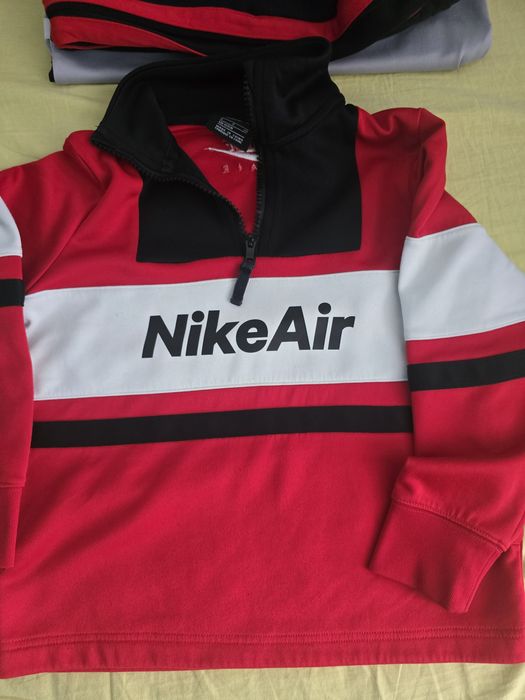 Много дрешки и обувки