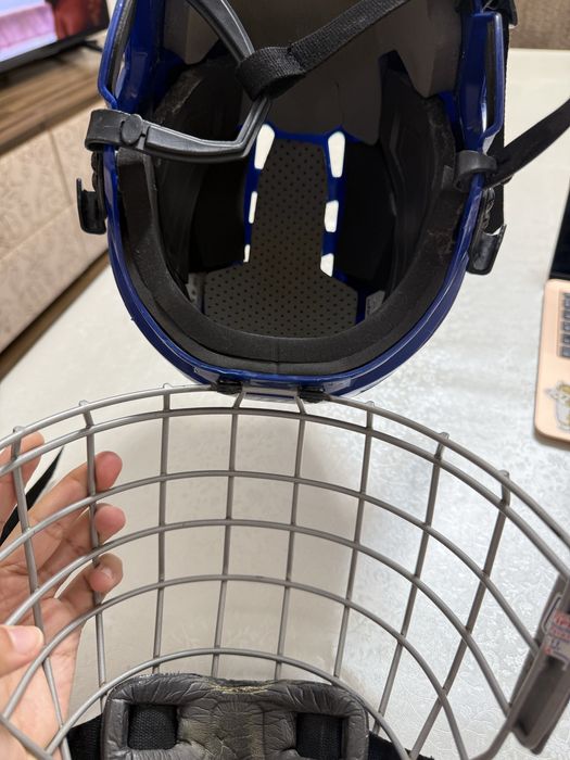 Продам шлем BAUER