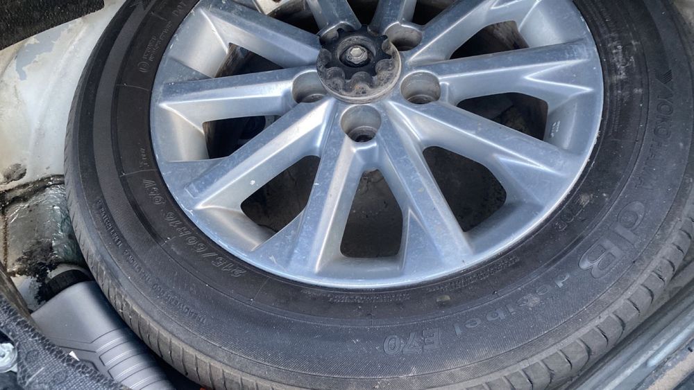 Диск с шиной камри 55