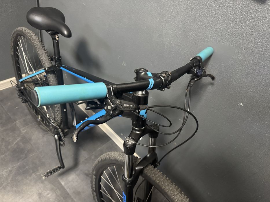 Bicicleta Cube Air Race 29