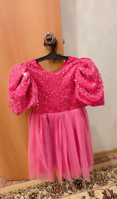 Нарядное платье