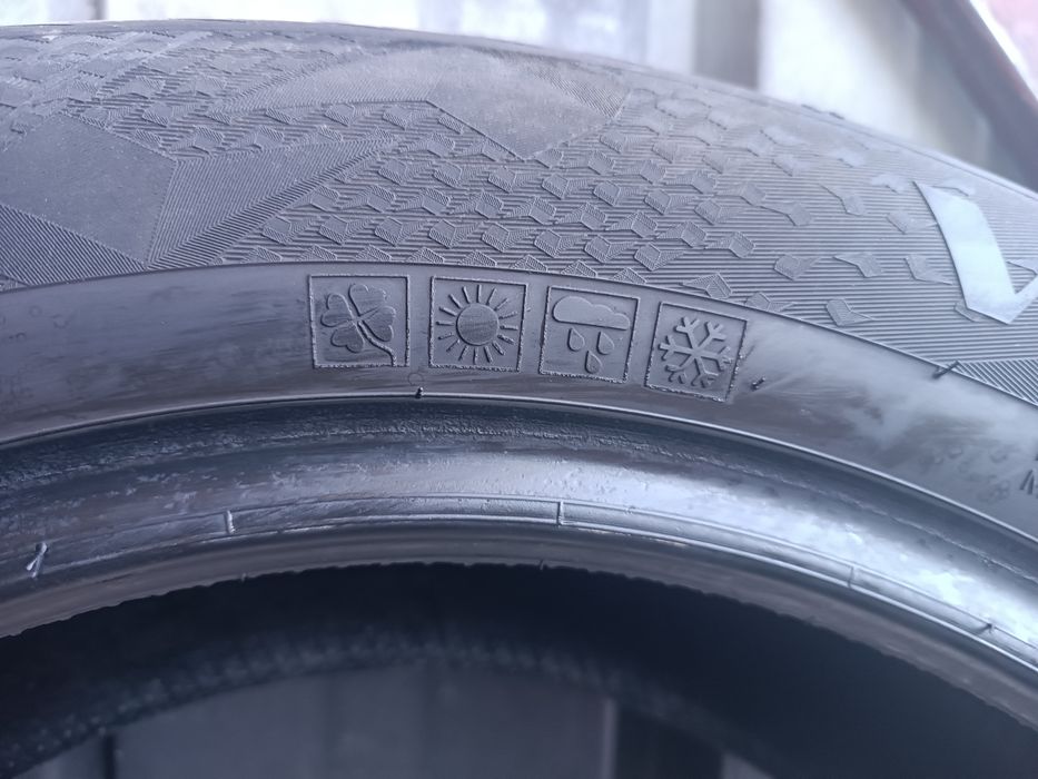 205/55/16 Vredestein