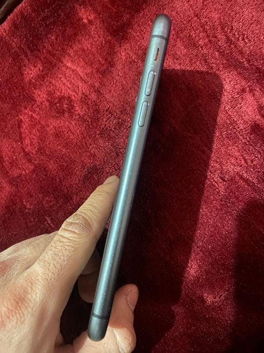 Айфон 11 128гб в хорошем сост