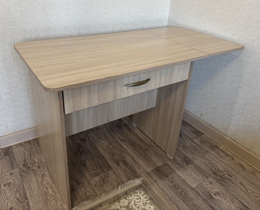 Продаётся стол для кухня