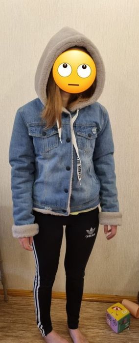 Куртка с эко мехом.