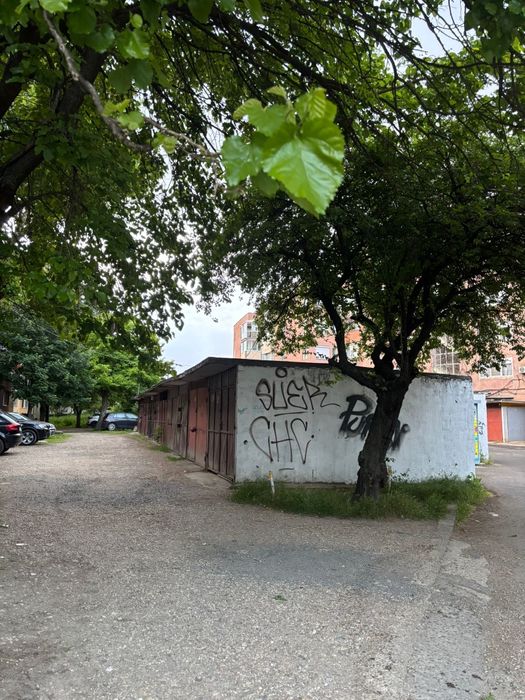 Garaj /boxa depozitare de inchiriat