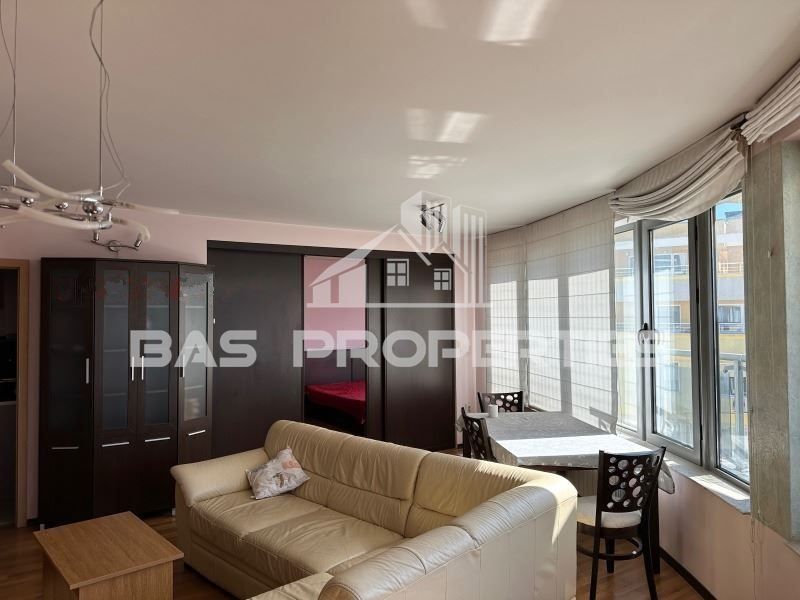 Продава се Четиристаен апартамент в София, Манастирски ливади - 141 кв.м за 1519 €/кв.м - Снимка #2