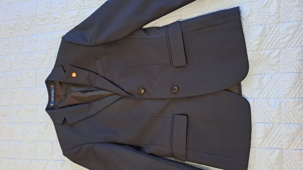 Продам костюм школьный