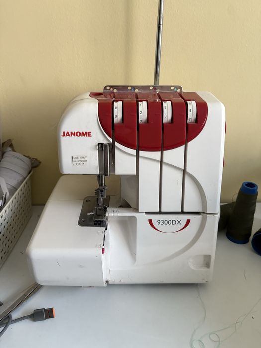 Продам швейные машинки оверлог