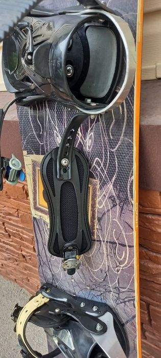 Продам Сноуборд HAER